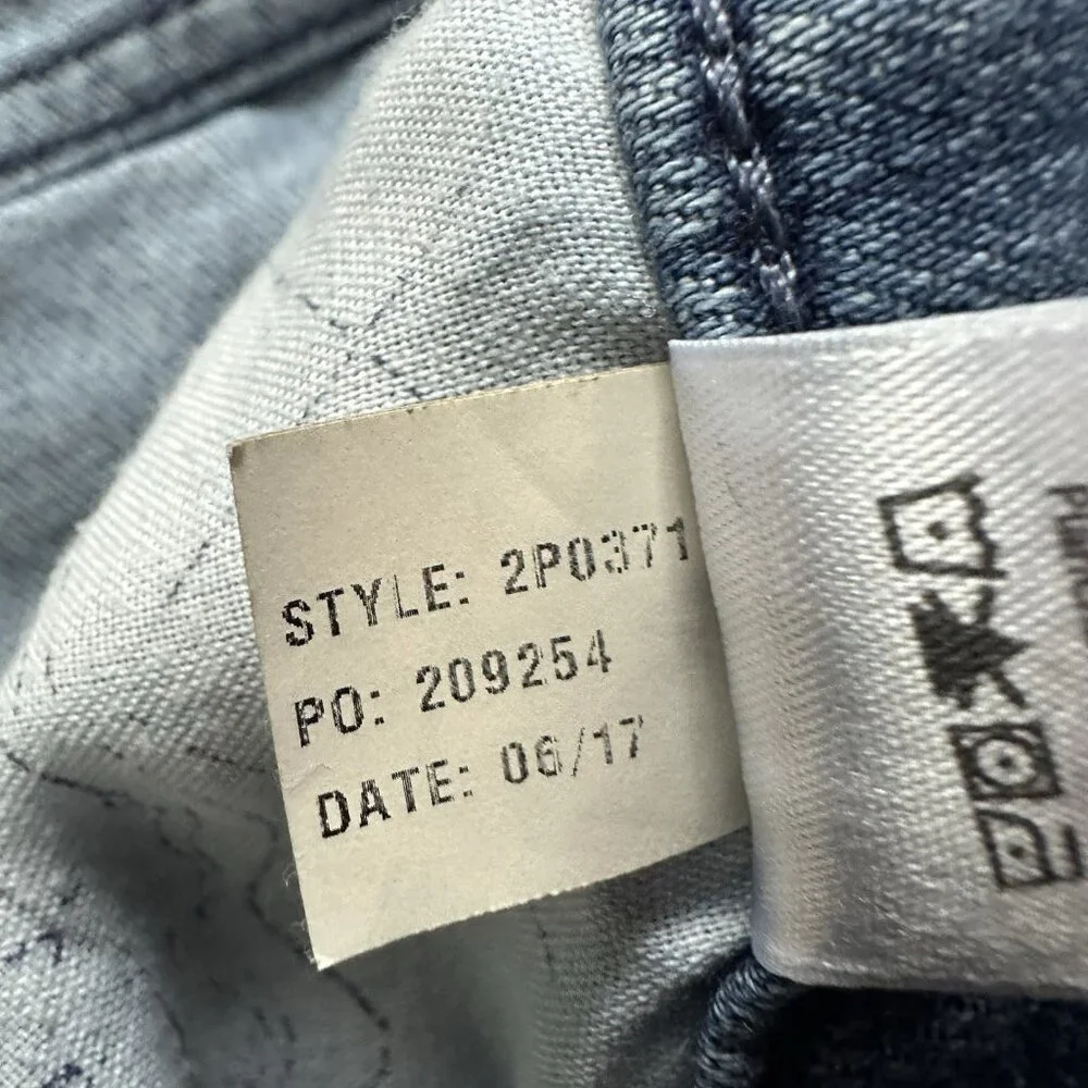 Vineyard Vines Jeans Women’s 4 Cropped Distressed Raw Hem Medium Blue Some Wear - Picture 6 of 16